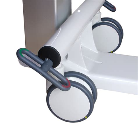 Nahaufnahme der schalldämmenden Rollen eines COMFORTBABY® Stubenwagens