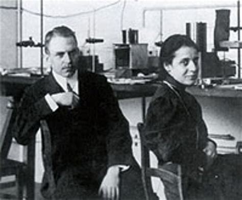 Porträts von Lise Meitner und Otto Hahn