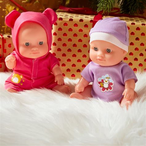 Eine Auswahl verschiedener Babypuppen für unterschiedliche Altersgruppen und Spielbedürfnisse.