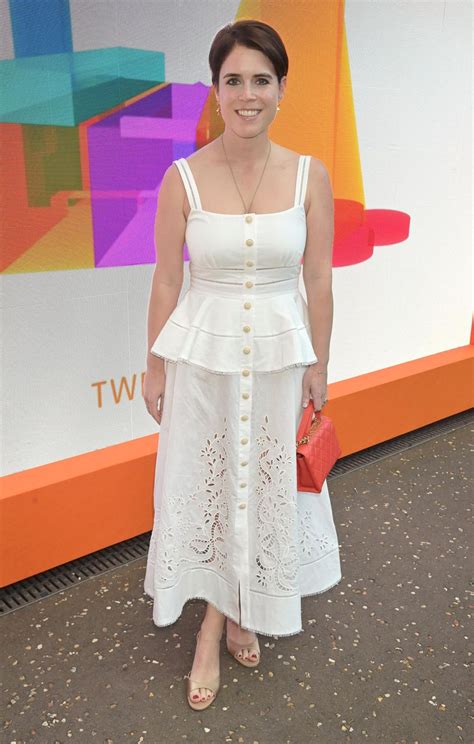 Foto von Prinzessin Eugenie bei einem öffentlichen Auftritt während ihrer Schwangerschaft