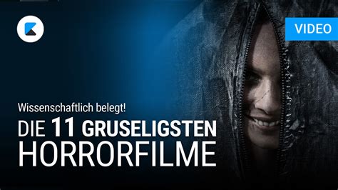 Darstellung des BuggyBoards in der Ruheposition, mit einem Kind, das daneben steht.