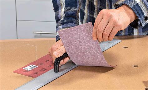 Schema zur Vorbereitung eines Gipsabdrucks vor der Bemalung mit Schleifpapier