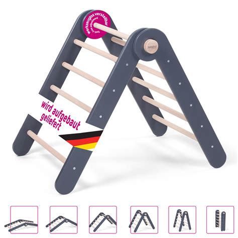 Das babybay Kletterdreieck ist zusammengeklappt und wird platzsparend verstaut