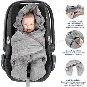 Einschlagdecke mit Kapuze und Füßen für Babys im Kinderwagen