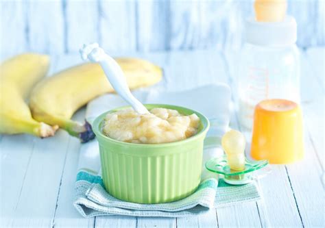 Nahaufnahme von frisch zubereitetem Babybrei