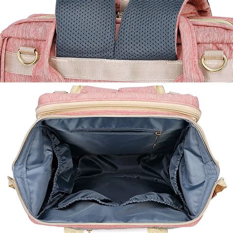 Detailaufnahme der robusten Nähte und Reißverschlüsse des Lässig Wickelrucksacks