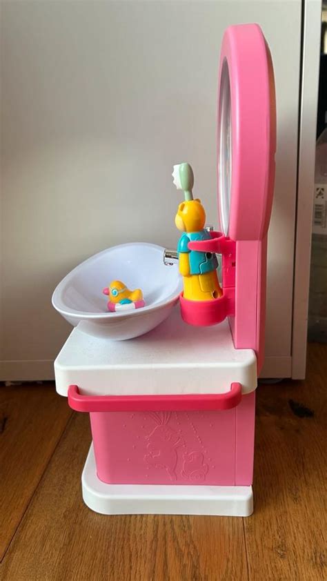 BABY born Badezimmer-Waschbecken mit Zubehör (Seife, Zahnbürste, Zahnputzbecher, Badeente)