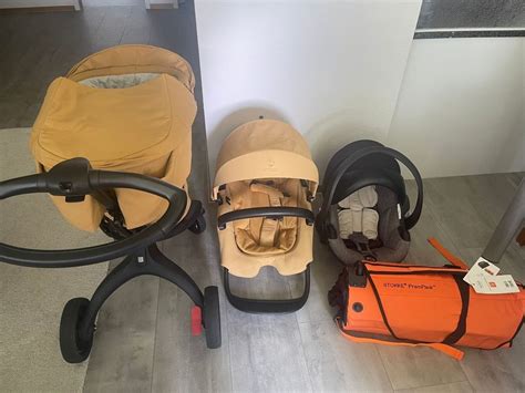 Illustration des Stokke Xplory Kinderwagens im zusammengeklappten Zustand