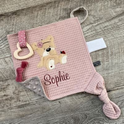 Beispiel für ein personalisiertes Schnuffeltuch mit Namen