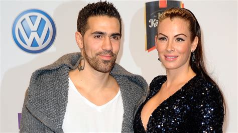 Foto von Anna-Maria Ferchichi und Bushido mit ihren Drillingen kurz nach der Geburt