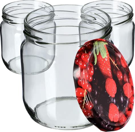 Foto: Verschiedene Arten von Glasbehältern, darunter Marmeladengläser und spezielle Babykostgläser, nebeneinander im Kühlschrank.