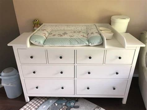 IKEA HEMNES Kommode mit Wickelaufsatz und seitlichem Stauraumregal