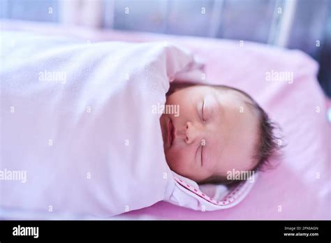 Beispiel für ein Neugeborenenfoto, das im Krankenhaus aufgenommen wurde