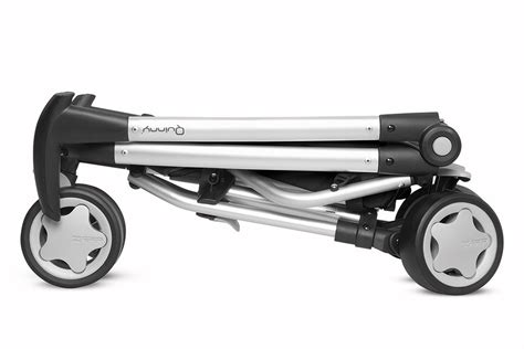 Vergleich von Reifenprofilen eines Quinny Zapp und eines klassischen Kinderwagens