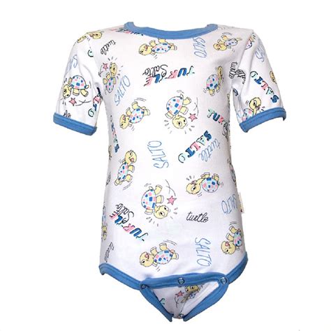 Darstellung einer ausgelaufenen Windel mit nassem Kinderbody und Schlafsack