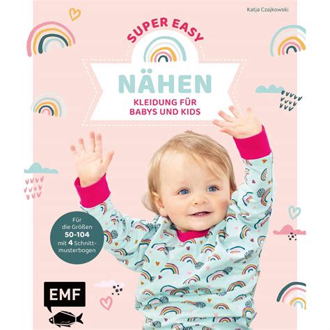 Collage aus verschiedenen trendigen Baby-Outfits mit bunten Mustern und beliebten Charakteren