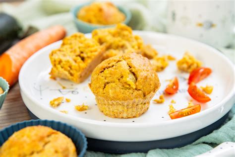 Auswahl an verschiedenen gesunden Muffins für Babys und Kleinkinder