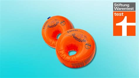 Grafik, die die verschiedenen Klassen von Schwimmhilfen (A, B, C) gemäß EN 13138 erklärt