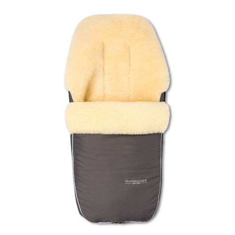 Collage verschiedener Fußsack-Typen: Winterfußsack, Sommerfußsack, Lammfell-Fußsack, Fußsack für Babyschale