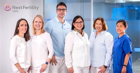 Foto des Teams von Next Fertility Ulm in einer freundlichen, professionellen Umgebung