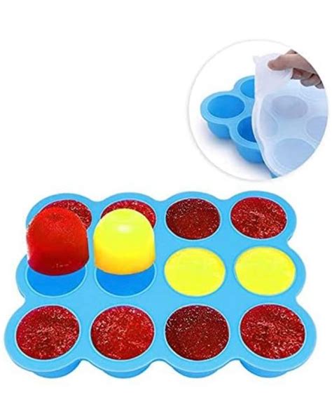 Verschiedene Silikonformen für Babybrei und Eiswürfel