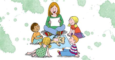 Ein Kind, das gebannt einer Gutenachtgeschichte zuhört, während die Eltern ein Buch halten.