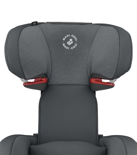 Nahaufnahme der roten Gurtführung am Maxi-Cosi RodiFix AirProtect