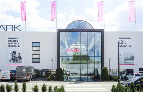 Innenansicht des Babypark-Megastores in Bochum