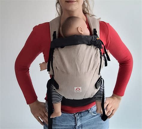 Detailaufnahme der Ruckeli Basic Slim mit Fokus auf die verstellbaren Gurte