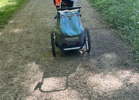 Der Croozer Vaaya Einsitzer im zusammengefalteten Zustand