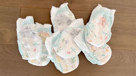 Schema der Saugfähigkeit von Pampers Windeln mit Mikroporen