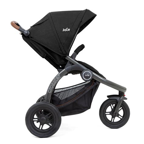 Detailaufnahme der Räder und Federung des Joie Crosster Kinderwagens