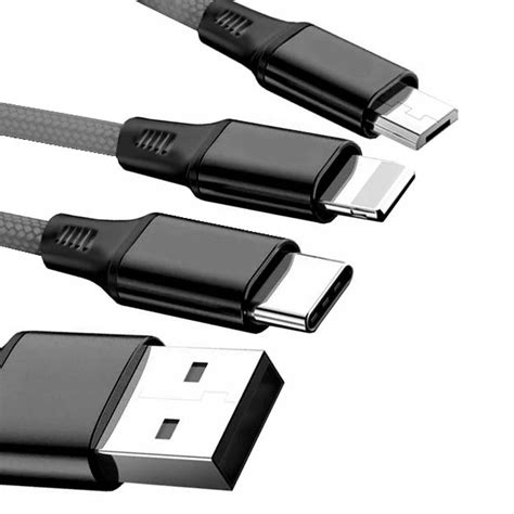 USB-Ladekabel, das mit einem LiPo-Akku für ein RC-Auto verbunden ist