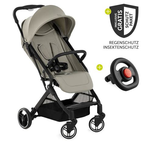 Praktische Tragefunktion des Hauck Travel N Care Plus mit Schultergurt