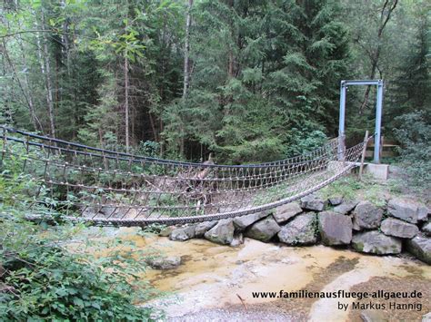 Spielgeräte am Duracher Wasserweg, z.B. Hängebrücke