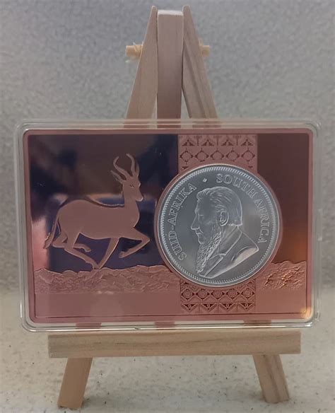 Vergleichsbild von einem echten und einem gefälschten Krügerrand