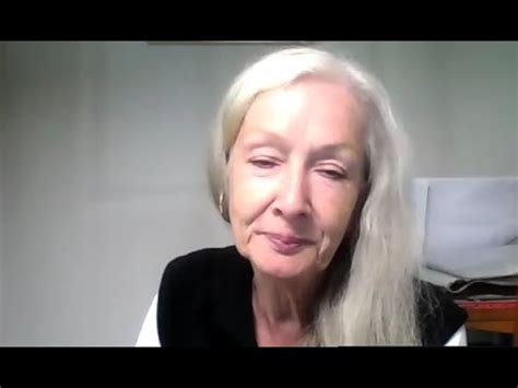 Anna Rockel-Loenhoff im Gespräch mit einer Journalistin