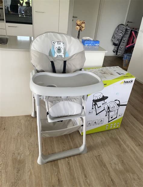 Einige der preisgekrönten Produkte von Hauck, darunter Kindersitze und Hochstühle