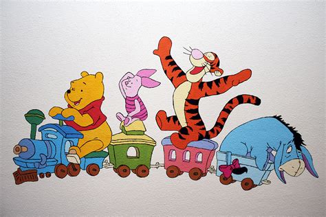 Illustration von Winnie Puuh und seinen Freunden, integriert in das Design eines Hauck Kinderwagens