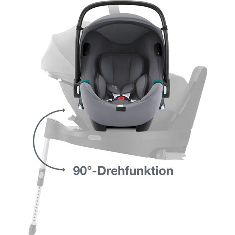 Illustration, die die Drehfunktion der FLEX BASE iSENSE zeigt, um das Einsetzen des Kindes in die Babyschale zu erleichtern.
