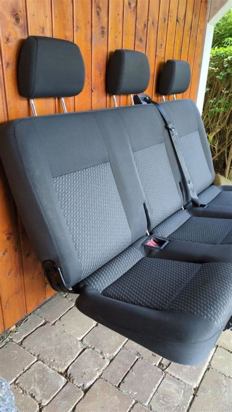 Schema des Ausbaus einer Rücksitzbank mit Isofix-Punkten