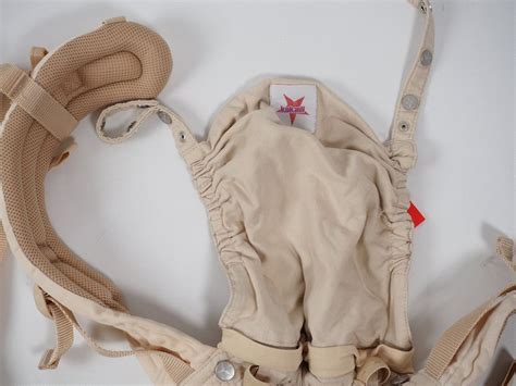 Illustration des Kokadi Flip mit geöffneten und geschlossenen Schnallen