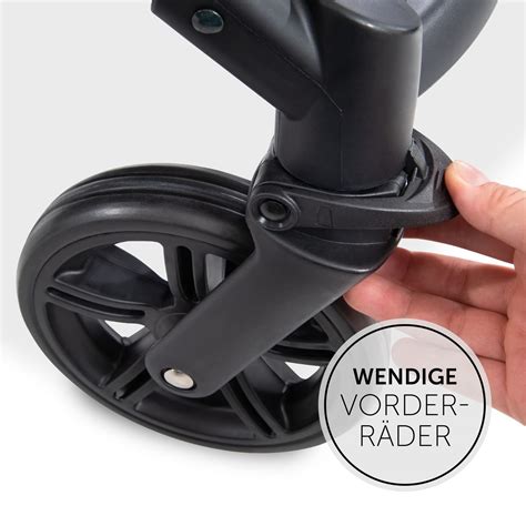 Detailansicht der Räder eines leichten Buggys