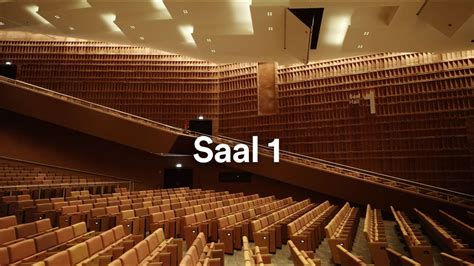 Blick in den grossen Saal des Congress Center Hamburg während einer Plenarsitzung.