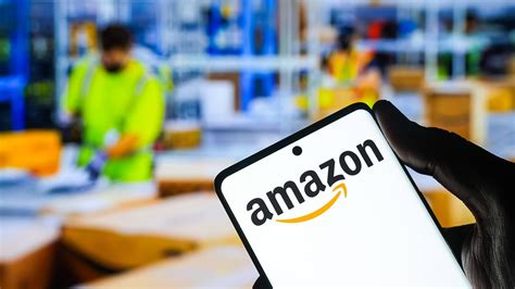 Hinweisgrafik zum Rückruf von Stokke Produkten, die die betroffenen Modelle zeigt.