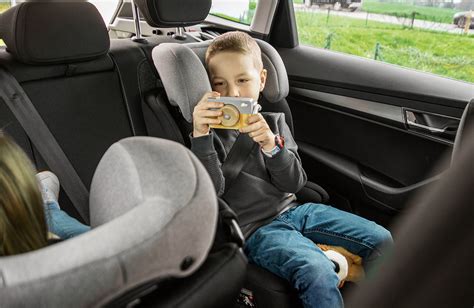 Illustration des Seitenaufprallschutzes bei Kindersitzen